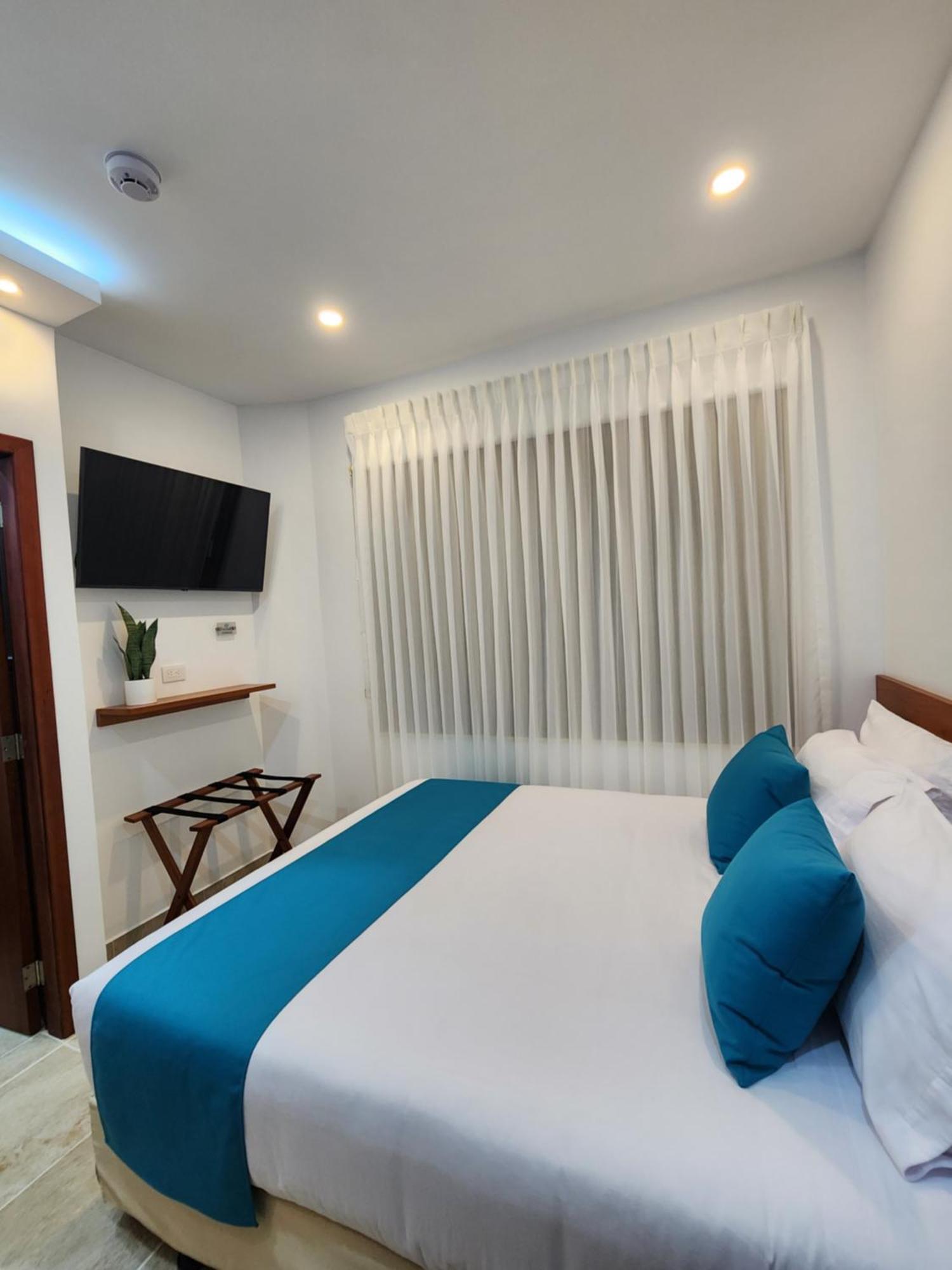 Casa Galapagos By Hostal Fragata بويرتو أيورا المظهر الخارجي الصورة