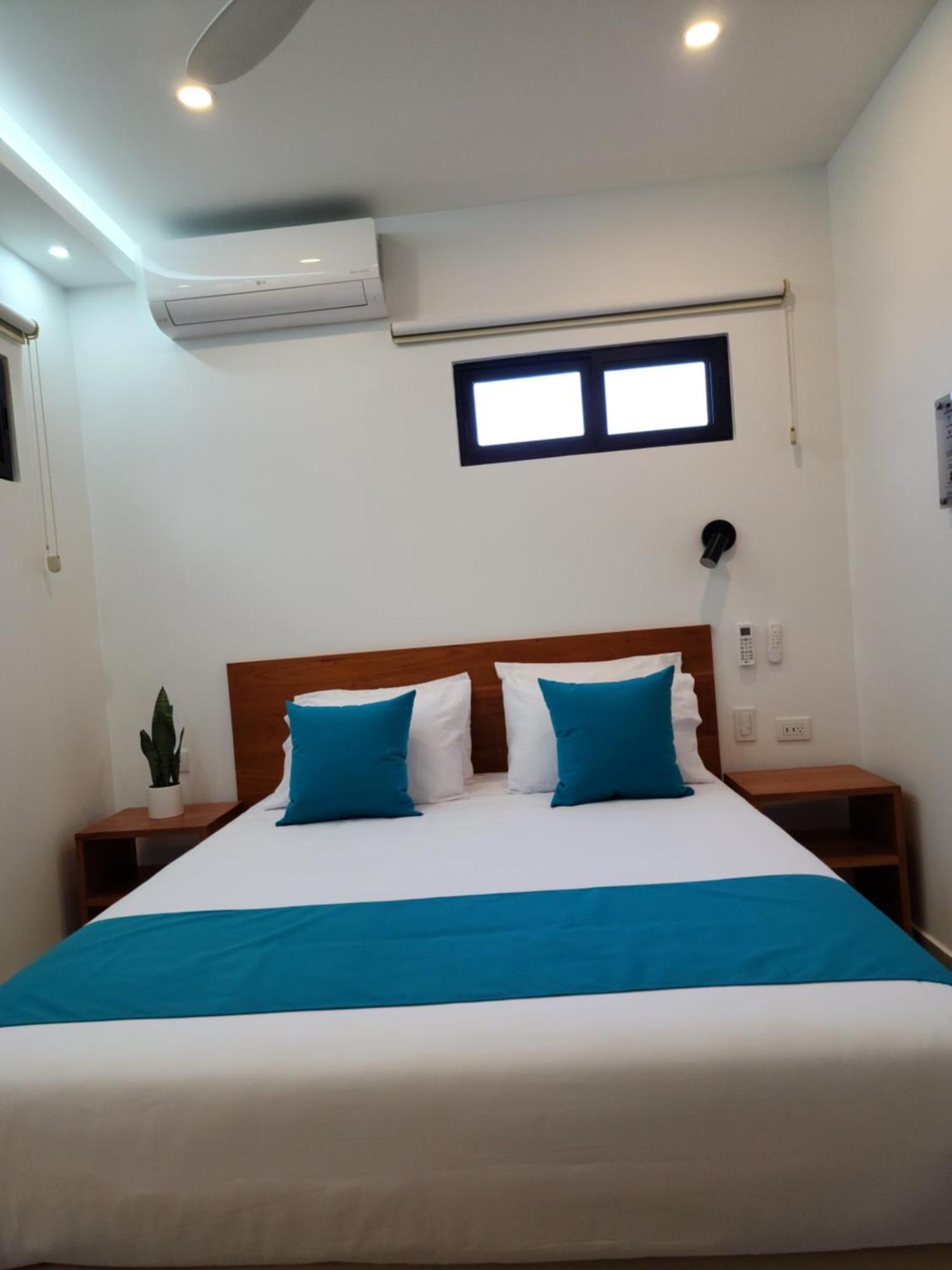Casa Galapagos By Hostal Fragata بويرتو أيورا المظهر الخارجي الصورة