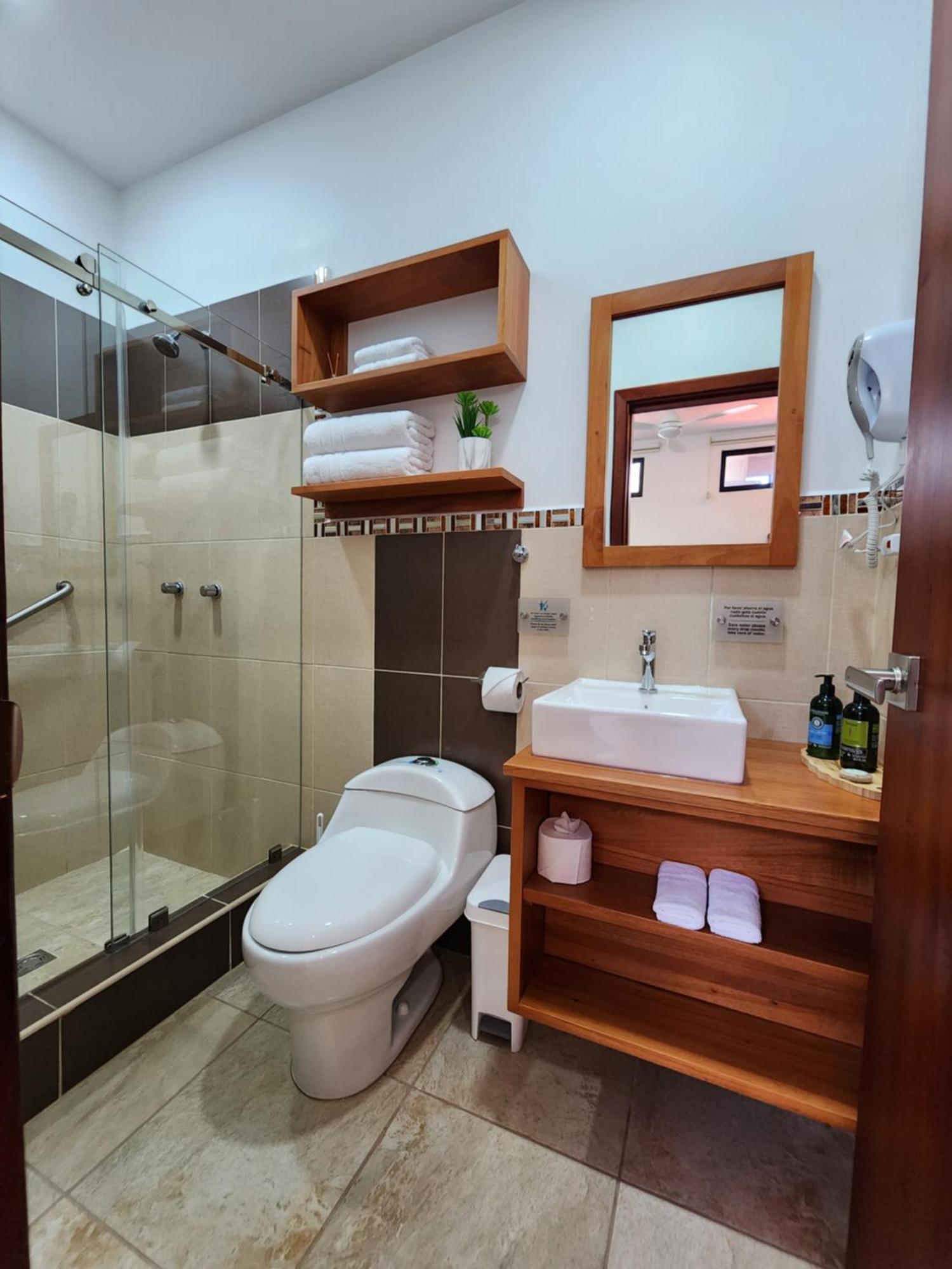 Casa Galapagos By Hostal Fragata بويرتو أيورا المظهر الخارجي الصورة